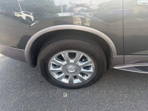 Used 2011 Buick Enclave CXL FWD image 13