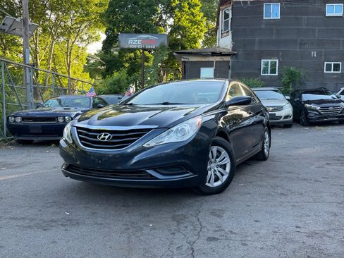 Used 2011 Hyundai Sonata GLS FWD image 2