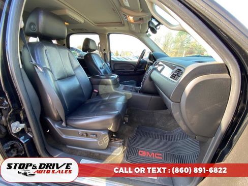 Used 2007 GMC Yukon Denali image 17
