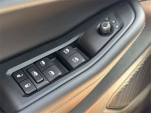 New 2025 Jeep Grand Cherokee L Altitude image 26