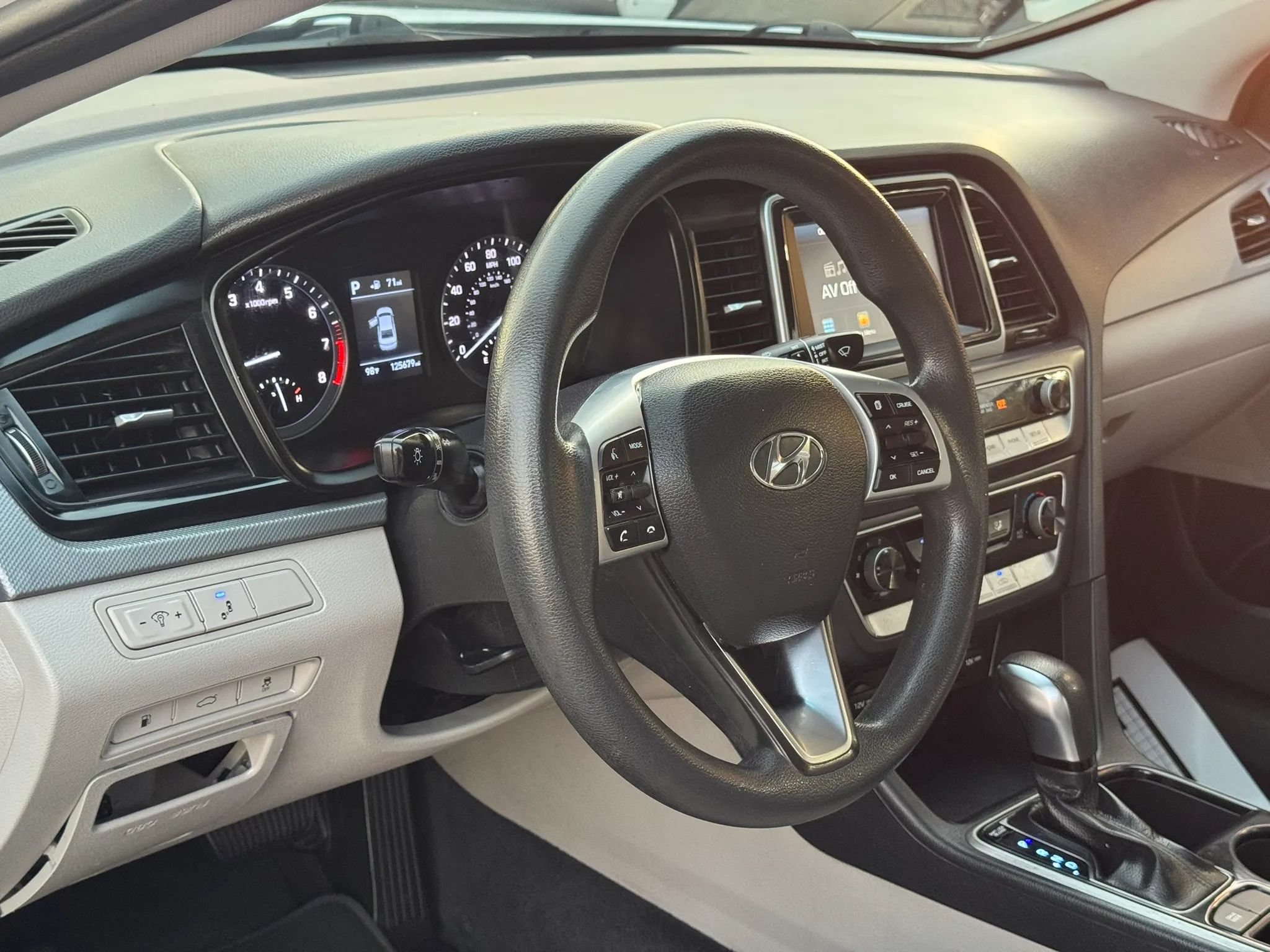 Used 2019 Hyundai Sonata SE FWD image 12