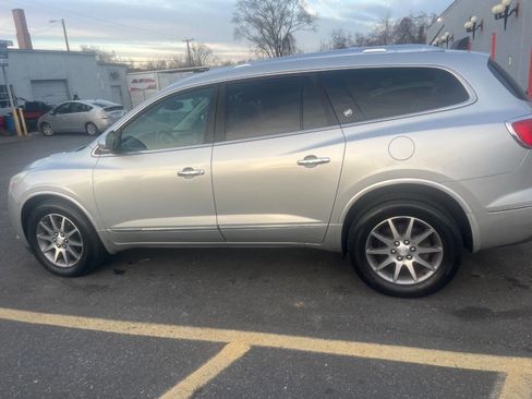 Used 2013 Buick Enclave Leather image 7