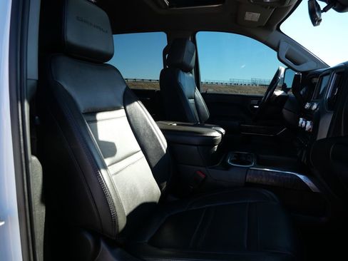 Used 2022 GMC Sierra 3500 Denali w/ Denali Ultimate Package image 20