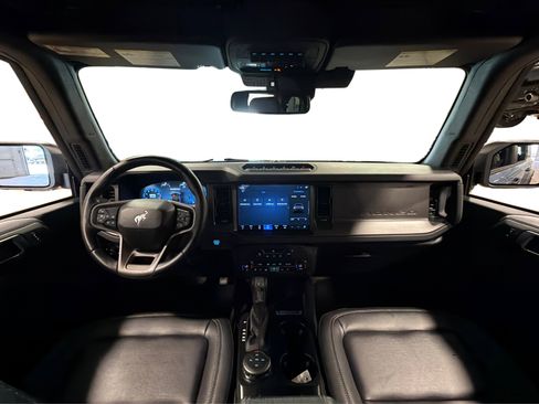 Used 2025 Ford Bronco Badlands AWD/4WD image 43