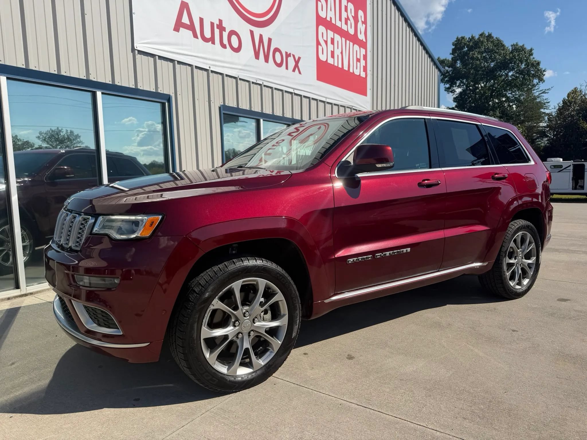 Used 2021 Jeep Grand Cherokee Summit w/ Platinum Series Group AWD/4WD image 20