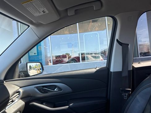 Used 2018 Chevrolet Traverse LT AWD/4WD image 31