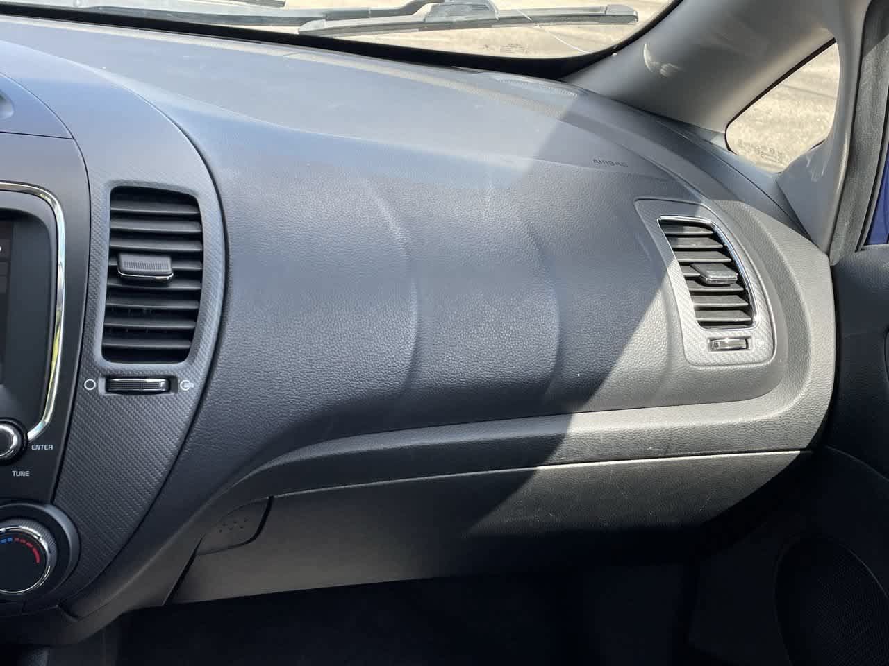 Used 2018 Kia Forte S FWD image 16