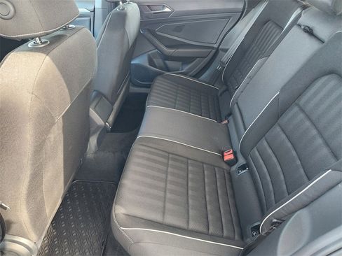 Used 2024 Volkswagen Jetta Sport image 28