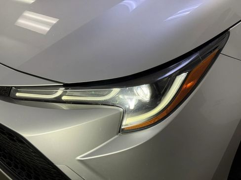 Used 2020 Toyota Corolla LE w/ Carpet Mat Package (TMS) FWD image 10