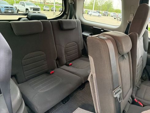 Used 2012 Nissan Pathfinder SV AWD/4WD image 18