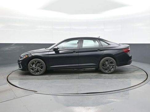 New 2026 Volkswagen Jetta SE FWD image 4