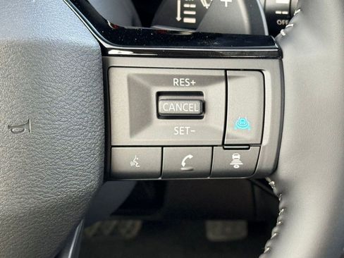 New 2026 Nissan Pathfinder SL image 23