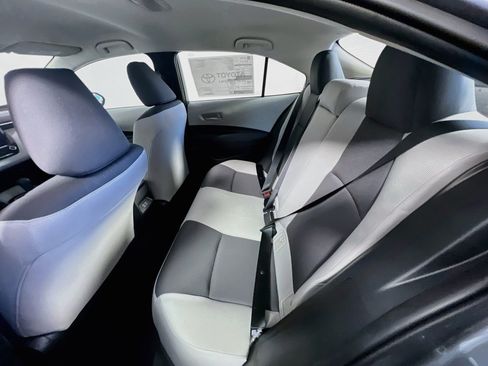 Used 2025 Toyota Corolla LE FWD image 27