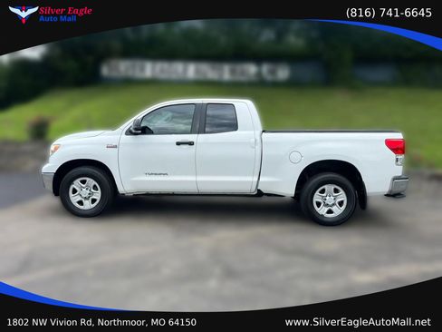 Used 2010 Toyota Tundra 2WD Double Cab image 2