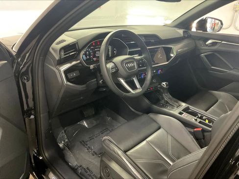 Used 2023 Audi Q3 2.0T Premium w/ Black Optic Sport Package AWD/4WD image 15