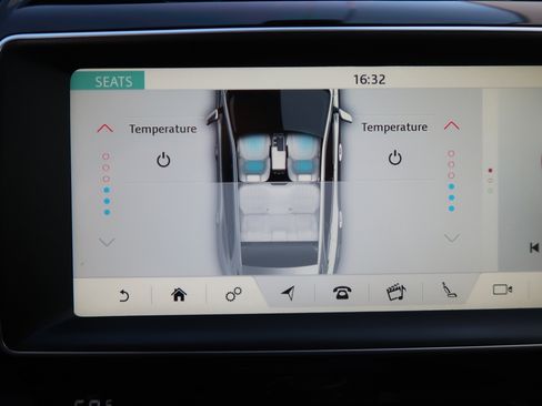 Used 2018 Jaguar F-PACE Portfolio image 21