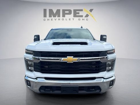 Used 2025 Chevrolet Silverado 2500 LT AWD/4WD image 8
