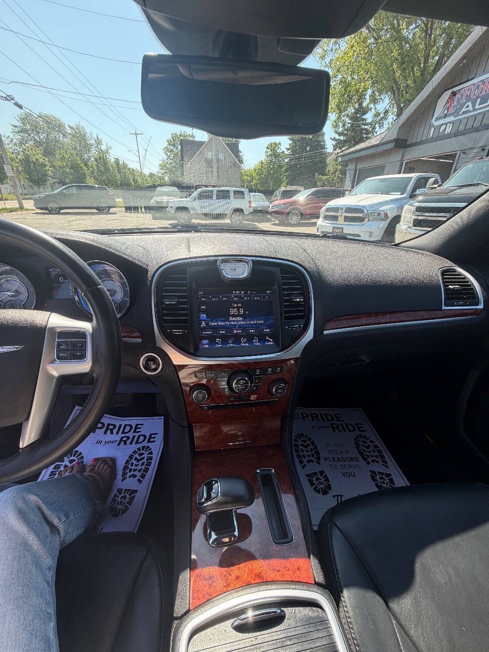 Used 2014 Chrysler 300 RWD image 25
