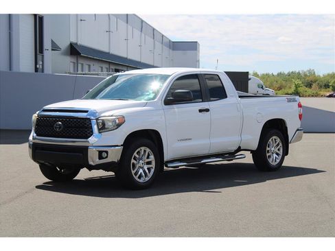 Used 2018 Toyota Tundra SR5 w/ SR5 Upgrade Package RWD image 1