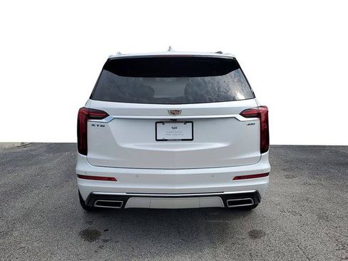 Certified 2025 Cadillac XT6 Premium Luxury FWD image 29