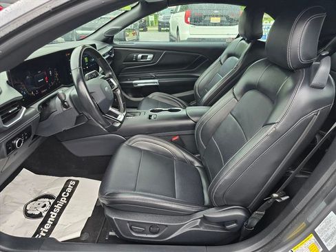 Used 2025 Ford Mustang Premium RWD image 12