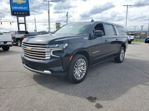 Certified 2023 Chevrolet Suburban High Country w/ Advanced Technology Package image 2