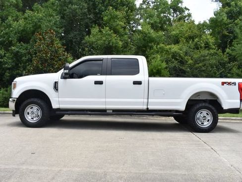 Used 2019 Ford F250 XL w/ Power Equipment Group AWD/4WD image 3