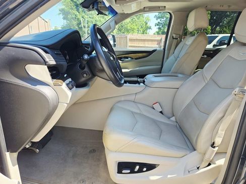Used 2020 Cadillac Escalade Luxury w/ LPO, Radiant Package AWD/4WD image 12
