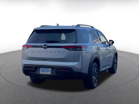 Used 2025 Nissan Pathfinder SV image 14