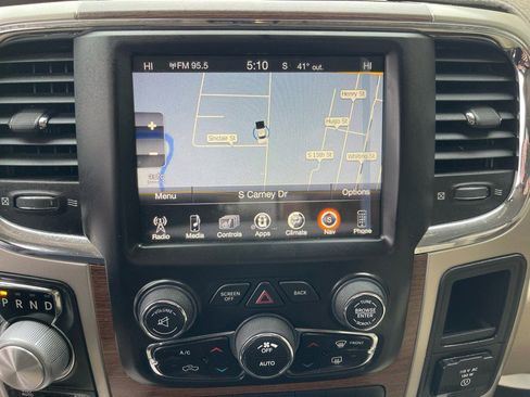 Used 2015 RAM 1500 Laramie w/ Convenience Group image 33