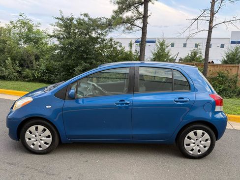 Used 2011 Toyota Yaris 4-Door Hatchback w/ PWR Pkg w/Steel Wheels FWD image 10