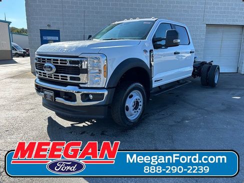 New 2026 Ford F550 4x4 Crew Cab image 1