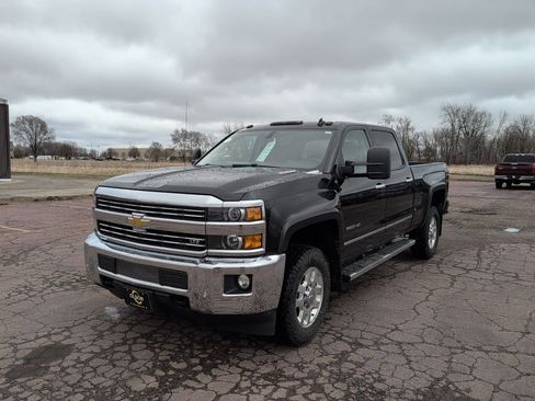 Used 2015 Chevrolet Silverado 3500 LTZ image 1