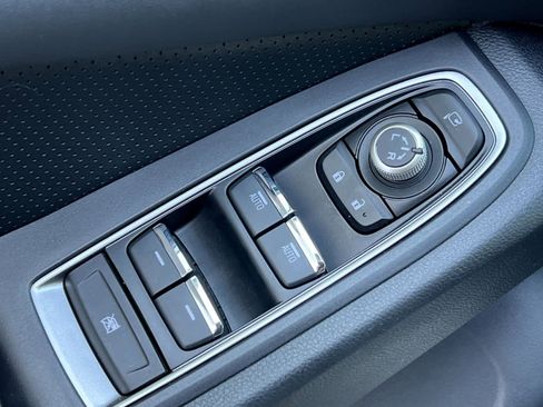 Used 2024 Subaru Ascent Touring image 14