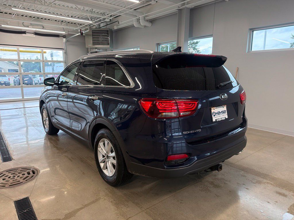 Used 2019 Kia Sorento AWD w/ LX Convenience Package image 5