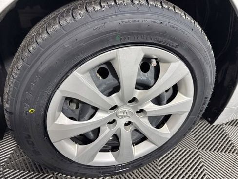 Used 2024 Toyota Corolla LE image 12