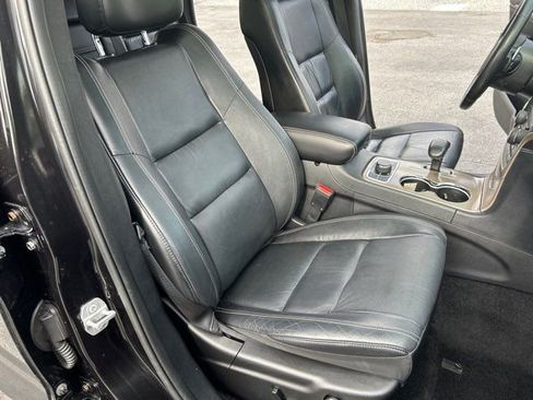 Used 2015 Jeep Grand Cherokee Limited image 24