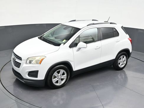 Used 2016 Chevrolet Trax LT FWD image 17