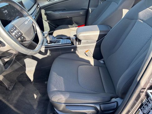 Used 2026 Kia Sportage LX FWD image 27