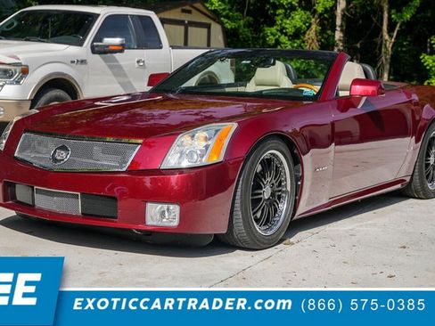 Used 2006 Cadillac XLR RWD image 1