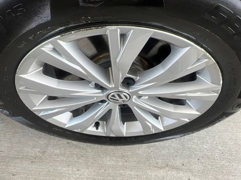 Used 2020 Volkswagen Tiguan S AWD/4WD image 39