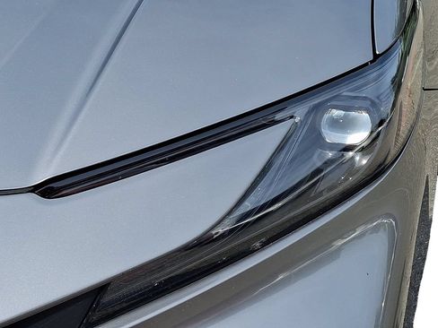 Used 2025 Toyota Camry Hybrid AWD/4WD image 10