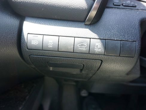 Used 2022 Toyota Camry SE FWD image 5