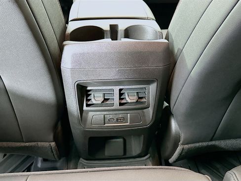 Used 2024 GMC Canyon AT4X image 28