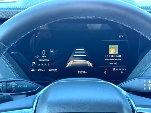 Used 2025 GMC Yukon XL Denali image 28