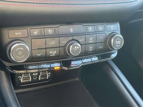 Used 2023 Dodge Durango GT image 31