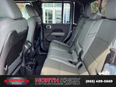 New 2026 Jeep Gladiator Mojave AWD/4WD image 12