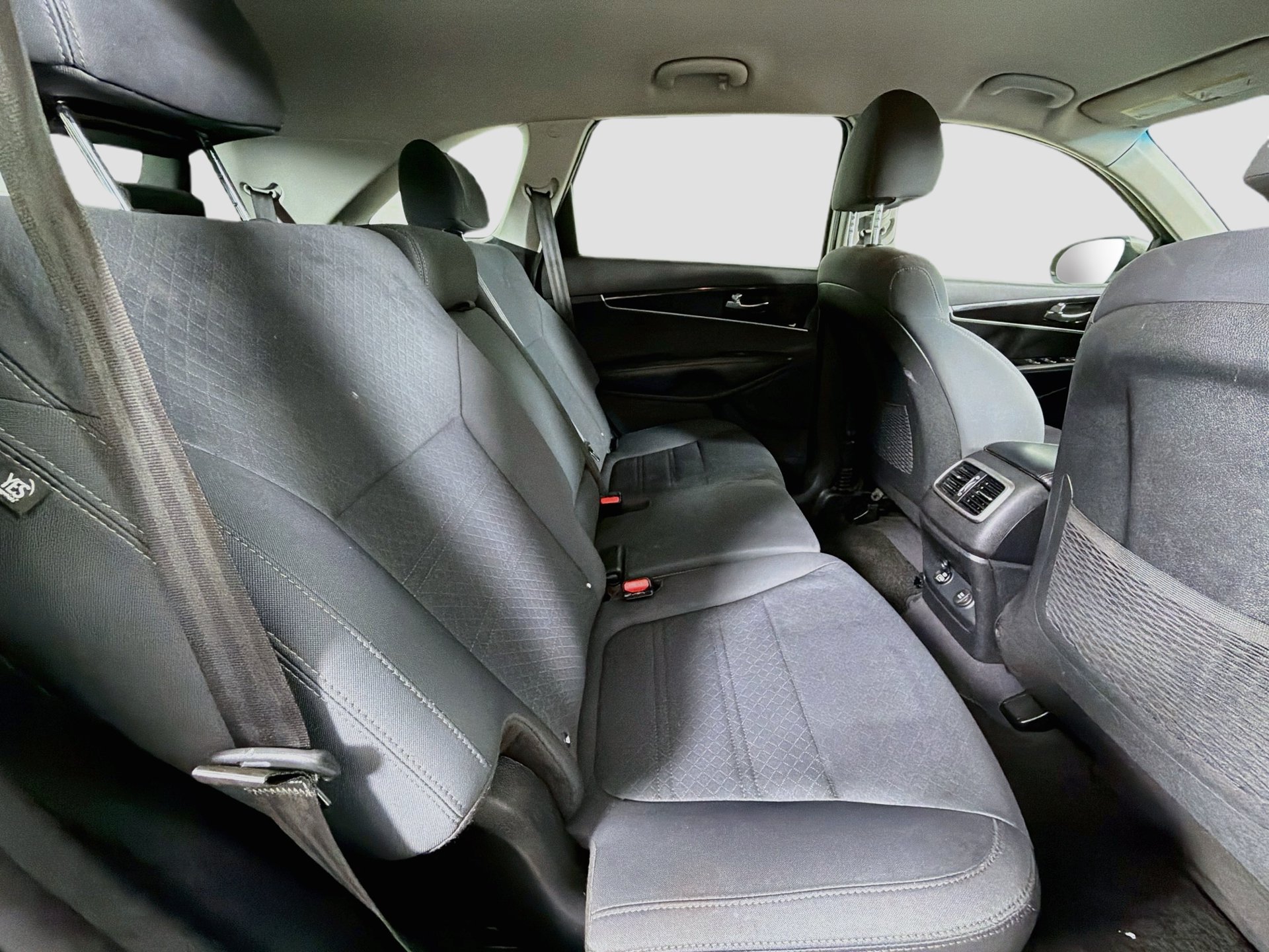 Used 2019 Kia Sorento FWD image 26