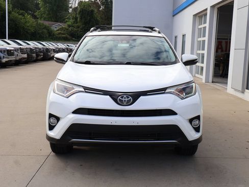 Used 2017 Toyota RAV4 XLE w/ Plus Special Value Package AWD/4WD image 5