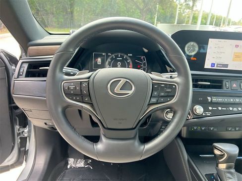 Certified 2024 Lexus ES 350 w/ Premium Package image 13